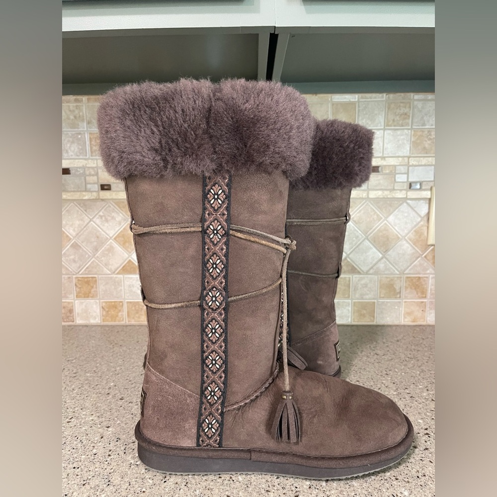 LL Bean Women’s Aztec Indian Shearling Sheepskin Tall Chocolate Brown Boot Sz 8 - Picture 6 of 10